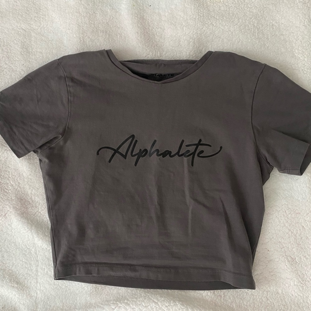 Alphalete Cropped Shirt